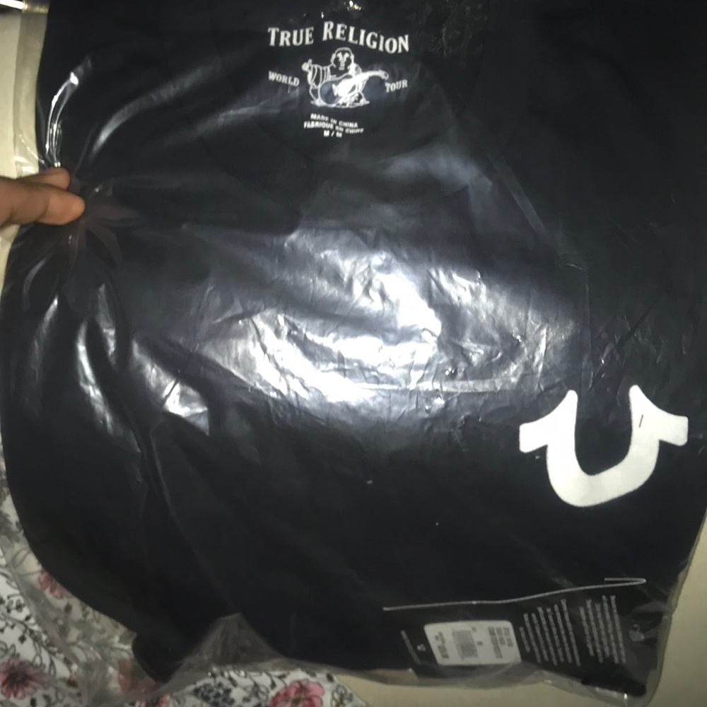Black true religion shirt